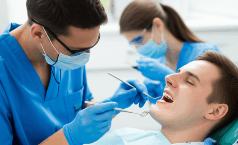 Dentist vs. Dental Hygienist Understanding the Key Differences